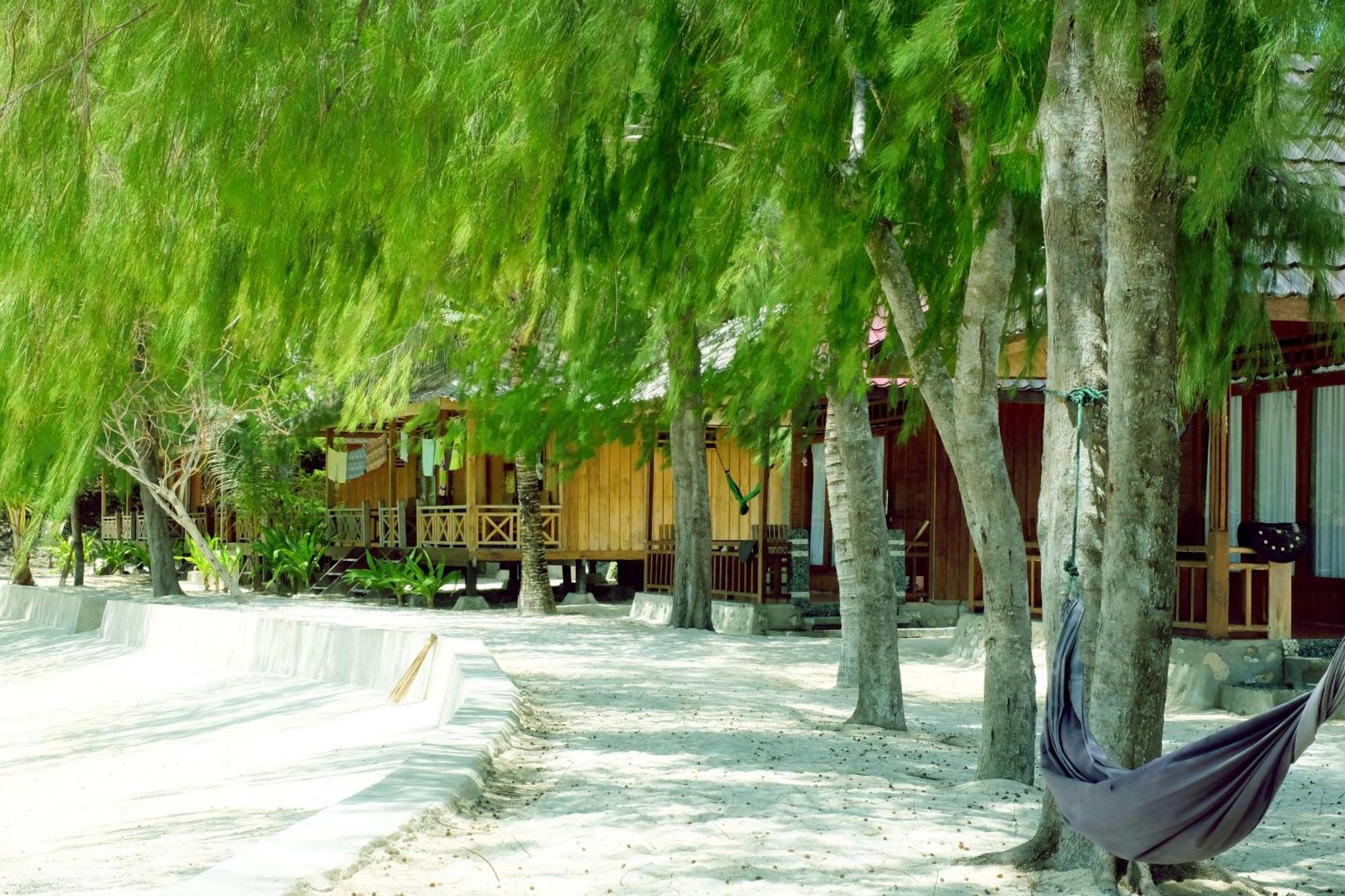 Bolilanga Island Resort - Togean Island Angkayo Exterior foto